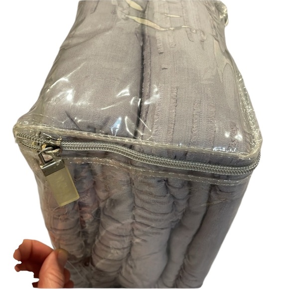 DKNY X Factor Purple Dusk Full / Queen Duvet Comforter Cover - New - Picture 4 of 5